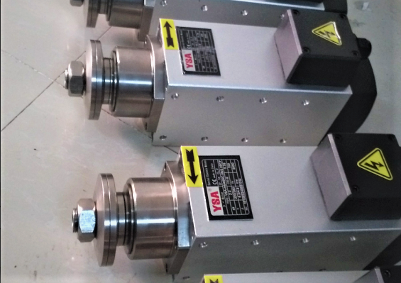 What should be paid attention to when using saw blades for high-speed cutting spindle motors